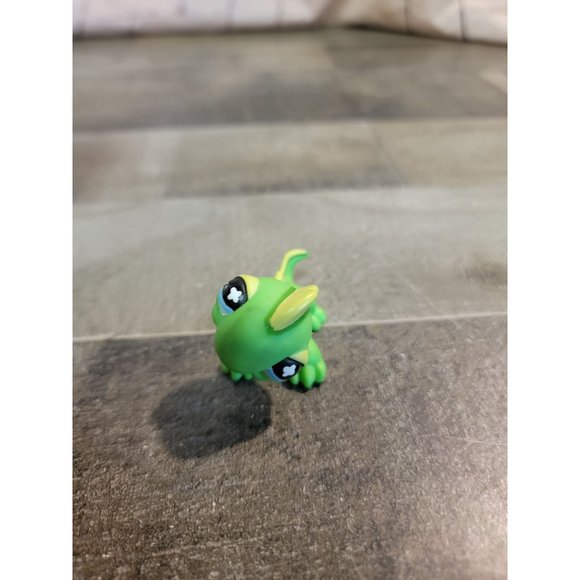 Littlest pet shop LPS Green lizard iguana 2007 hasbro toy figure - Picture 2 of 5